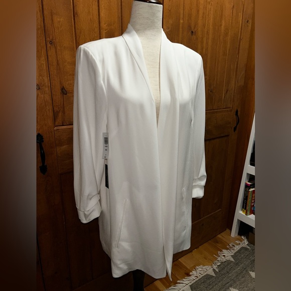 New Without Tags Aritzia Babaton Power Hip Blazer - Picture 3 of 3